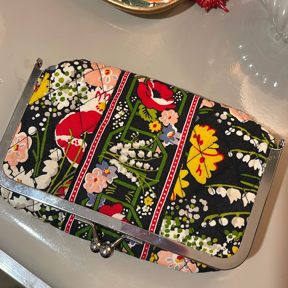 Vera Bradley In Poppy Fields Print Cosmetic/ Accessory Bag
